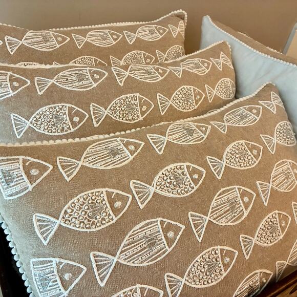 Set of 4 MOD Lifestyles Fish Embroidered Lumbar Throw Pillows Coastal Nautical - Picture 2 of 5